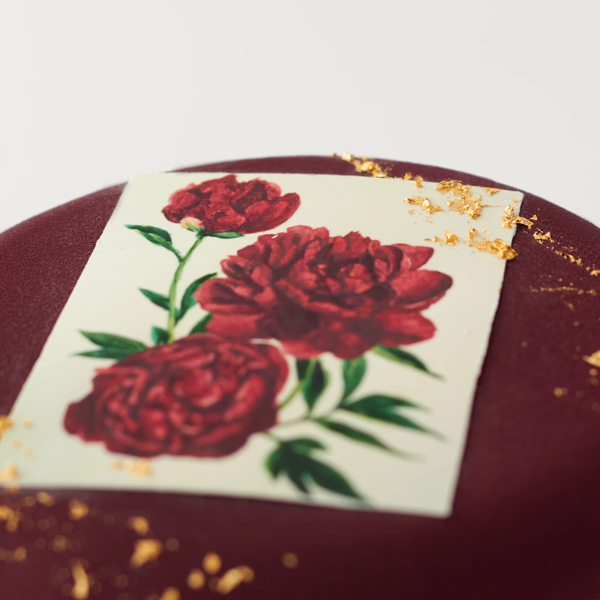Торт с открыткой «Пионы»