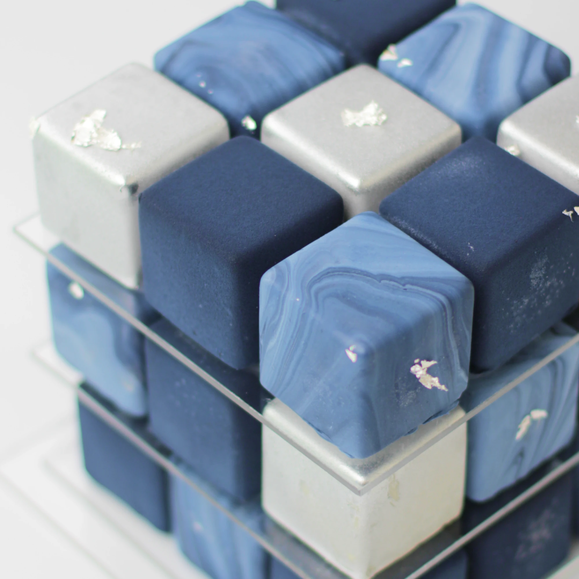 Торт Кубик Silver Indigo