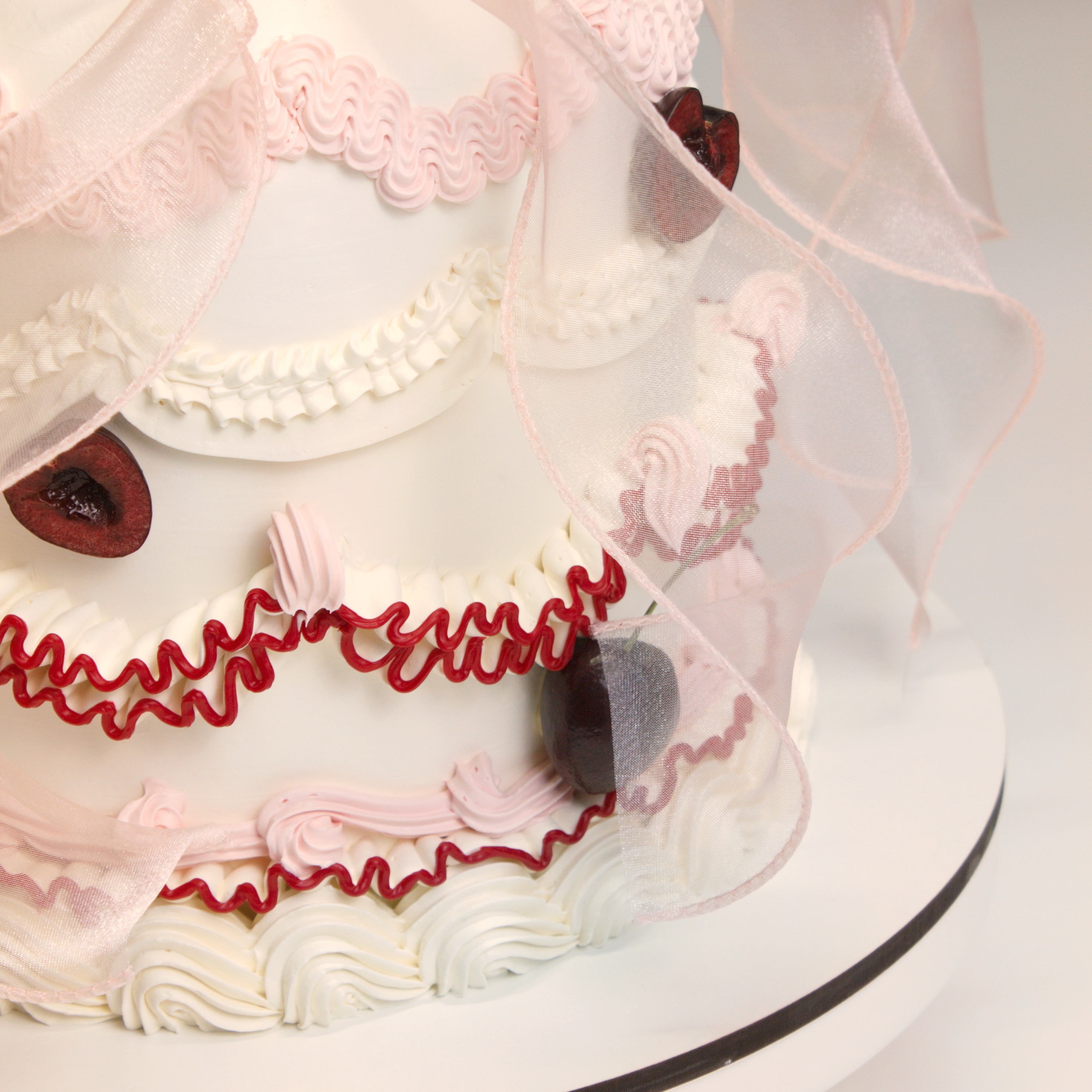 Торт "Cherry Bow"