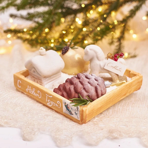 Коробка с новогодними игрушками_фото_товара0